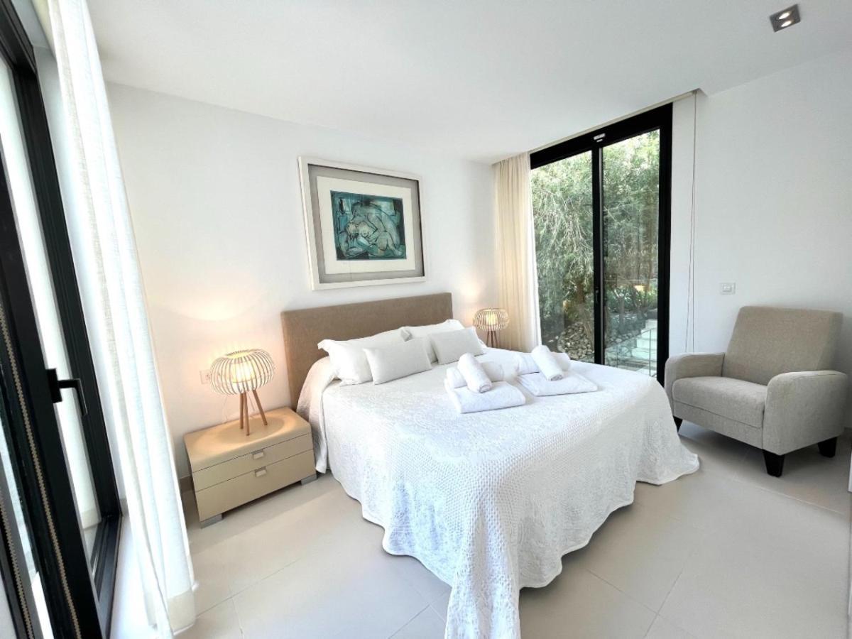 Luxury Con Piscina,primera Línea De Playa Apartamento *