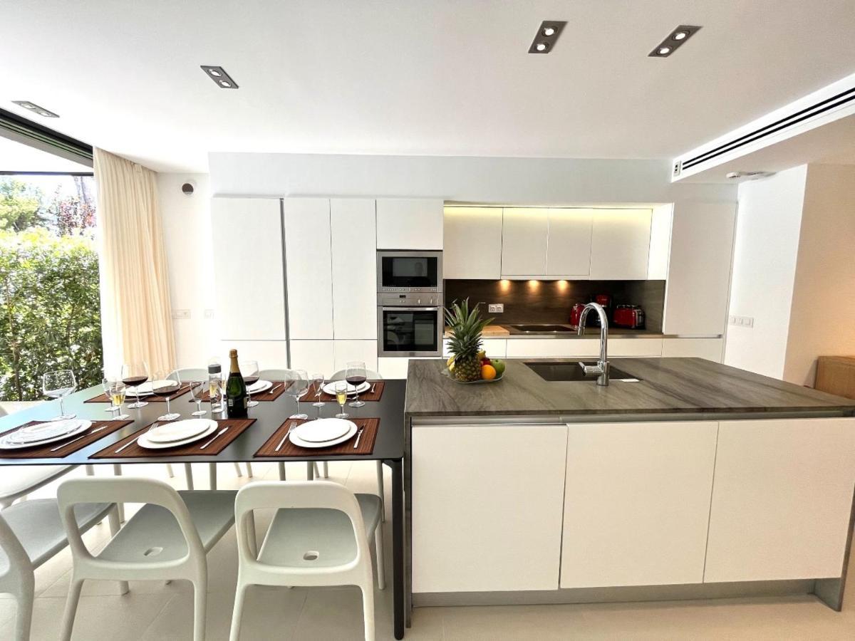 Luxury Con Piscina,primera Línea De Playa Apartamento