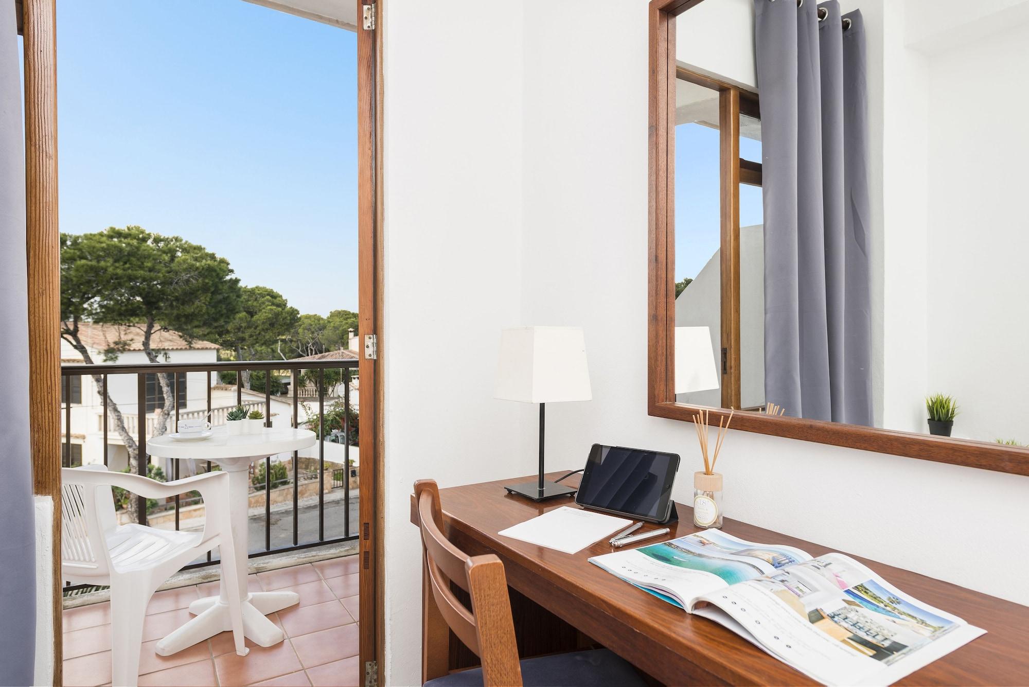 Hotel Santanyi Port 4*