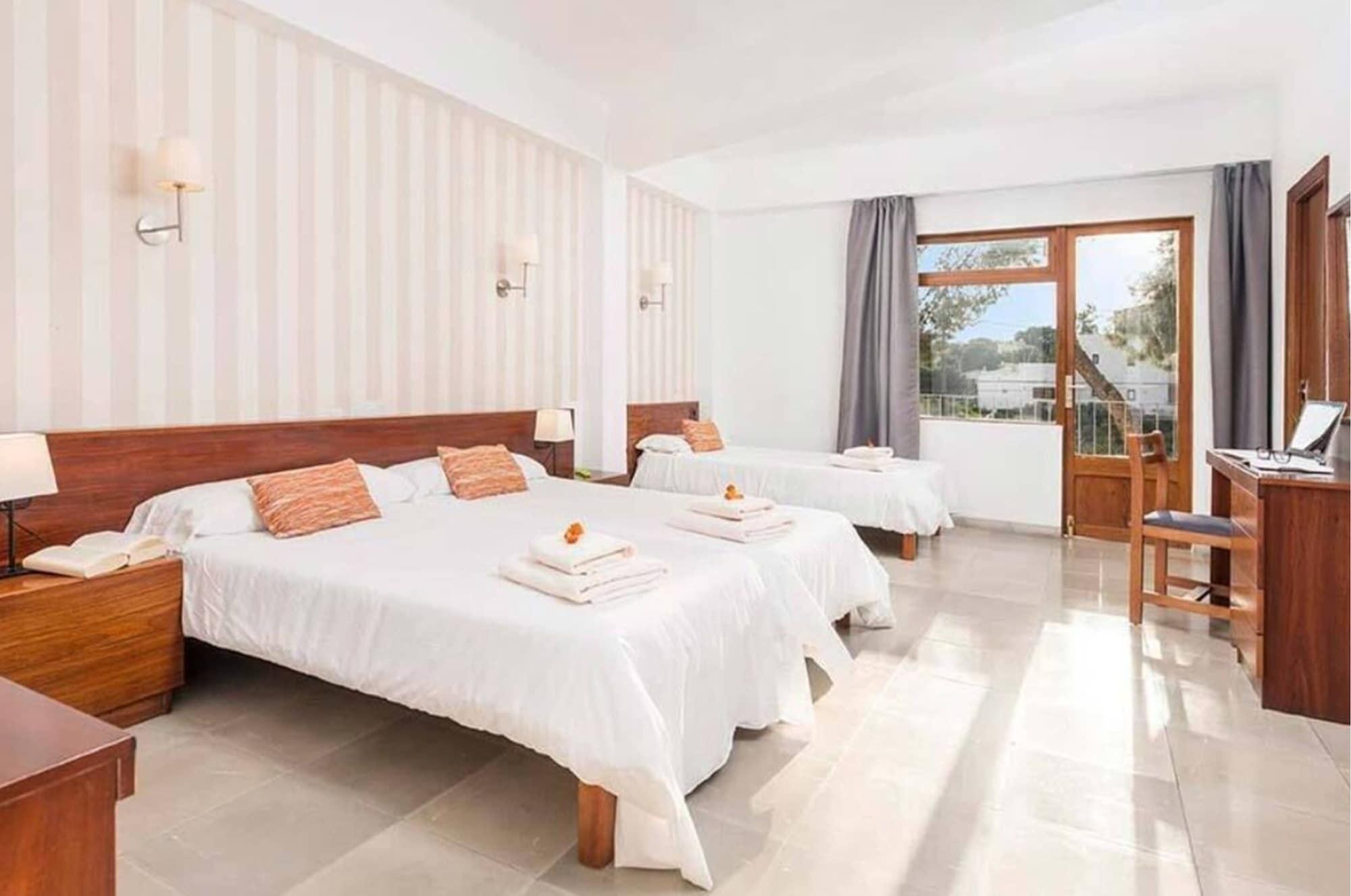 Hotel Santanyi Port 4*