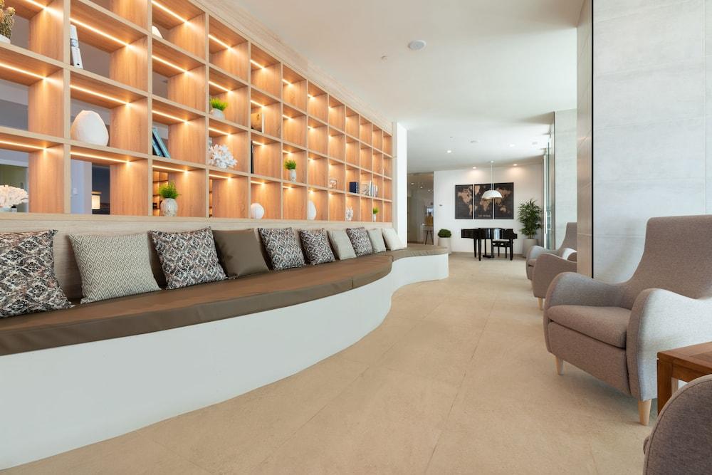 Arenas Hotel 4*
