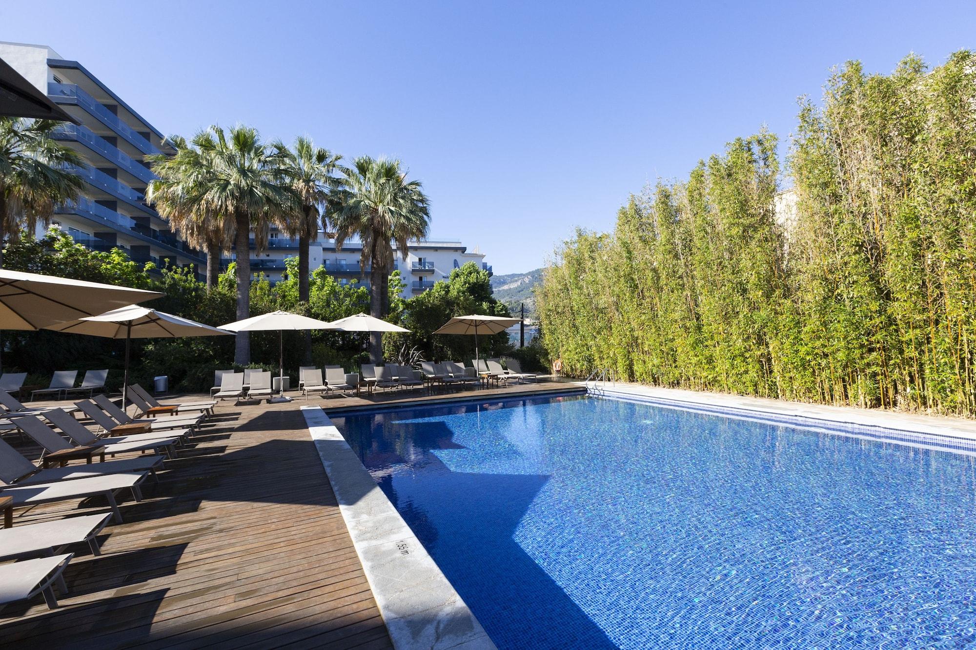 Aimia 4*