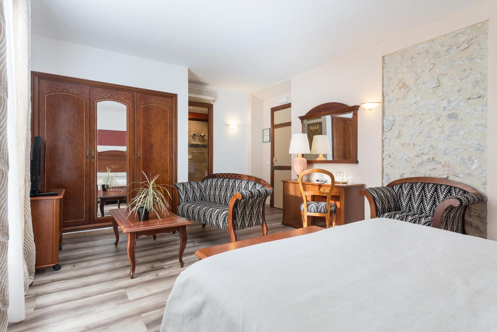 Monnaber Nou Hotel&spa Hotel 4*