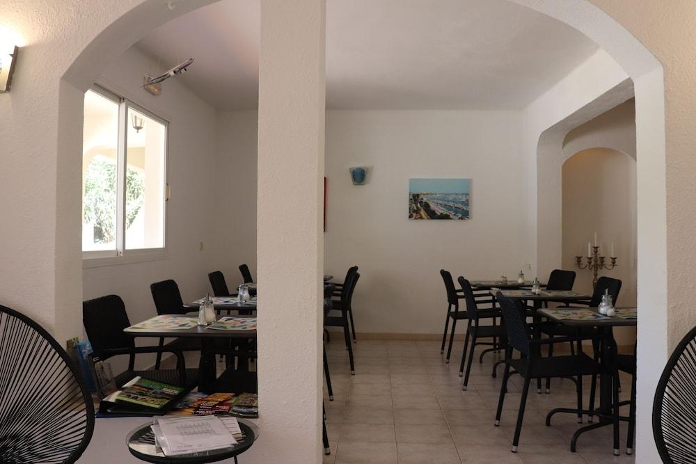 Hotel Amistad