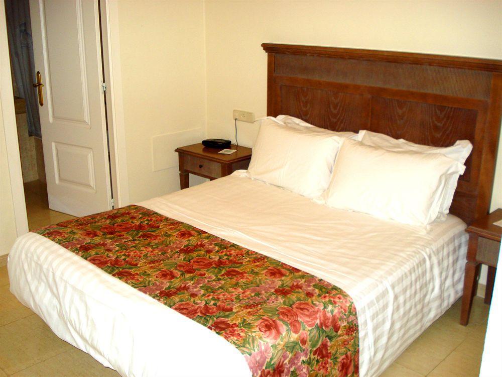Aparthotel Ona Village
