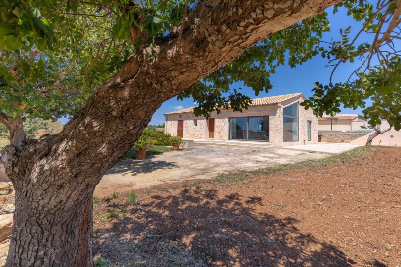 Holiday home Salom Verd Llombarts