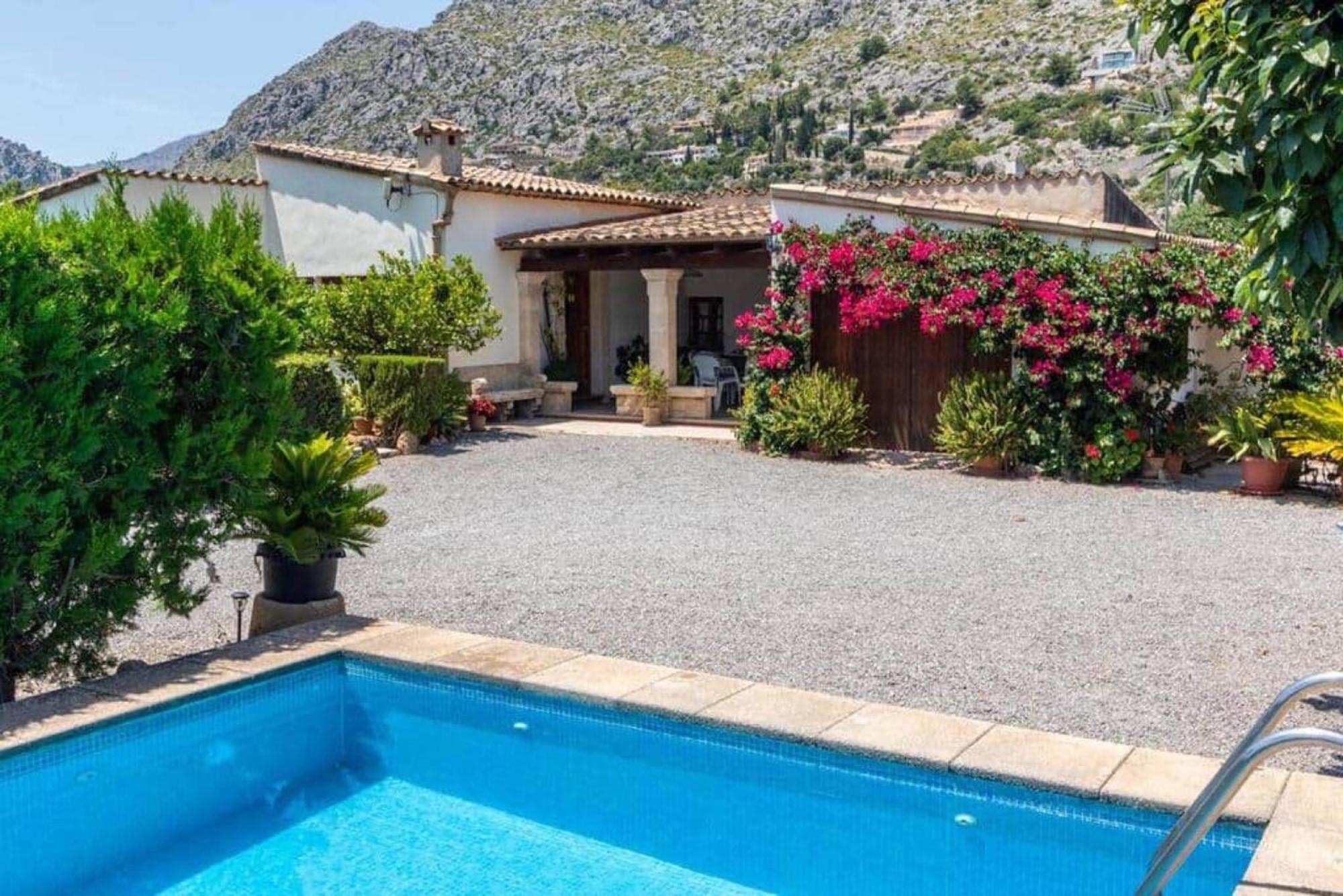 Rosa Villa Pollensa