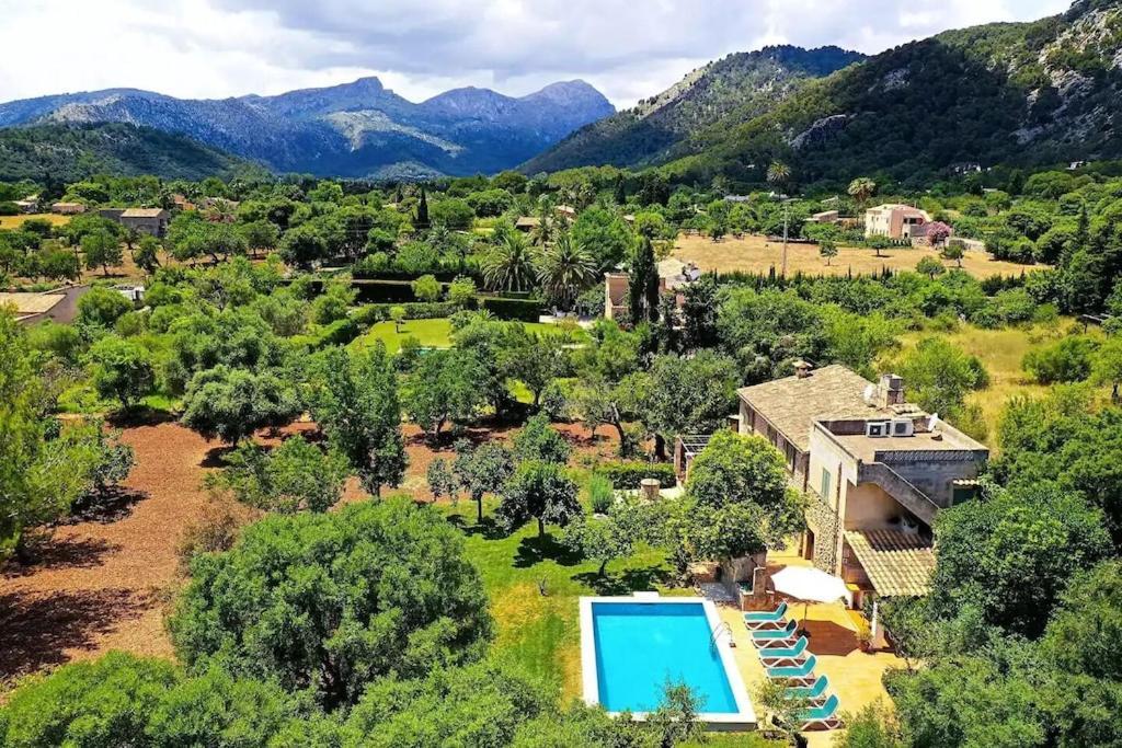 Villa Lovely Mallorquin In By Renthousing