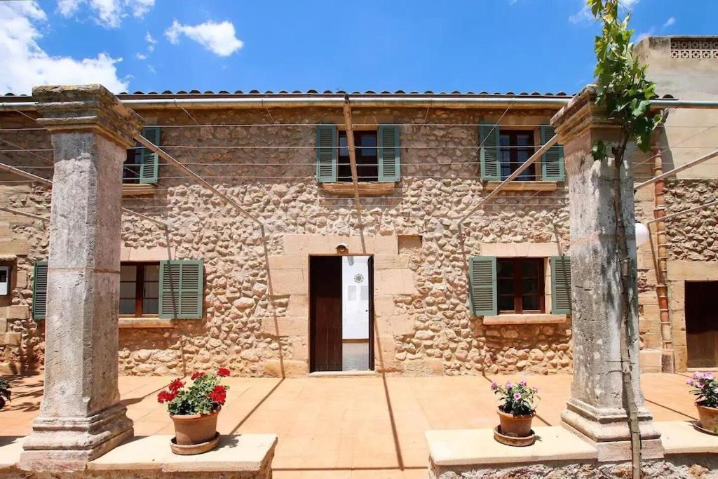 Lovely Mallorquin In By Renthousing Villa *