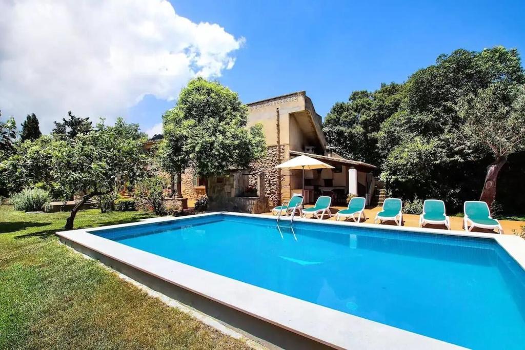 Lovely Mallorquin In By Renthousing Villa