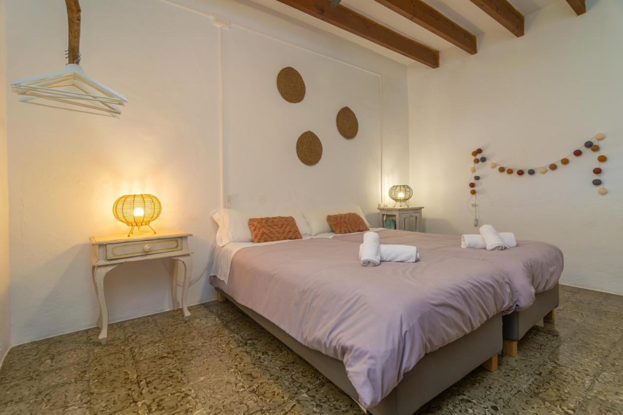 Son Indiot Villa *
