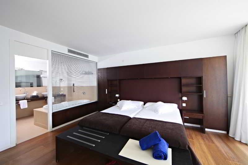 Aimia Hotel 4*