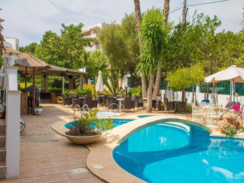 Apartahotel Universal Laguna Garden 3*