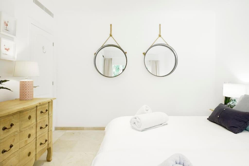Esquina Luxury 5 Bed 5 Bath Villa