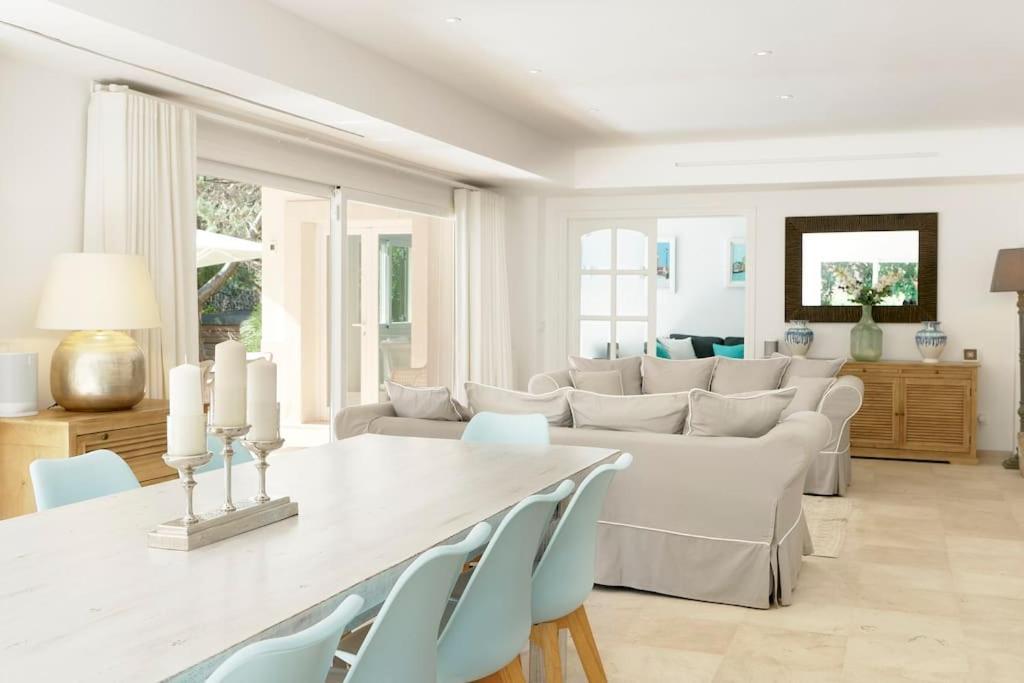 Villa Esquina Luxury 5 Bed 5 Bath *