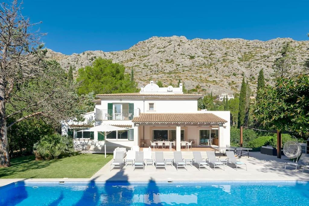 Villa Esquina Luxury 5 Bed 5 Bath