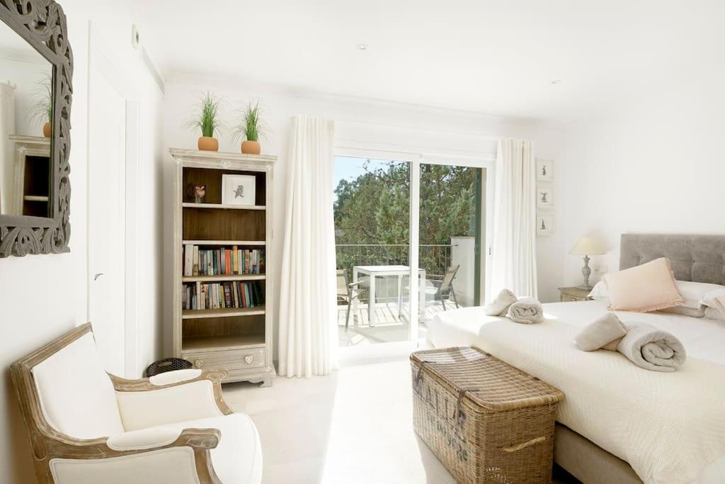 Esquina Luxury 5 Bed 5 Bath *