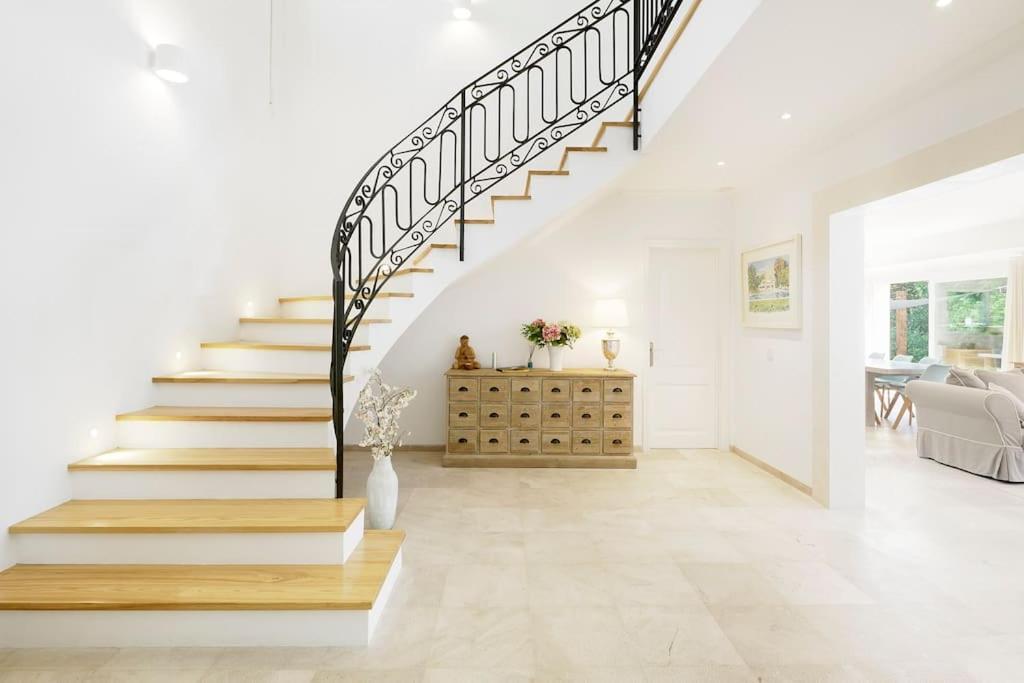 Villa Esquina Luxury 5 Bed 5 Bath