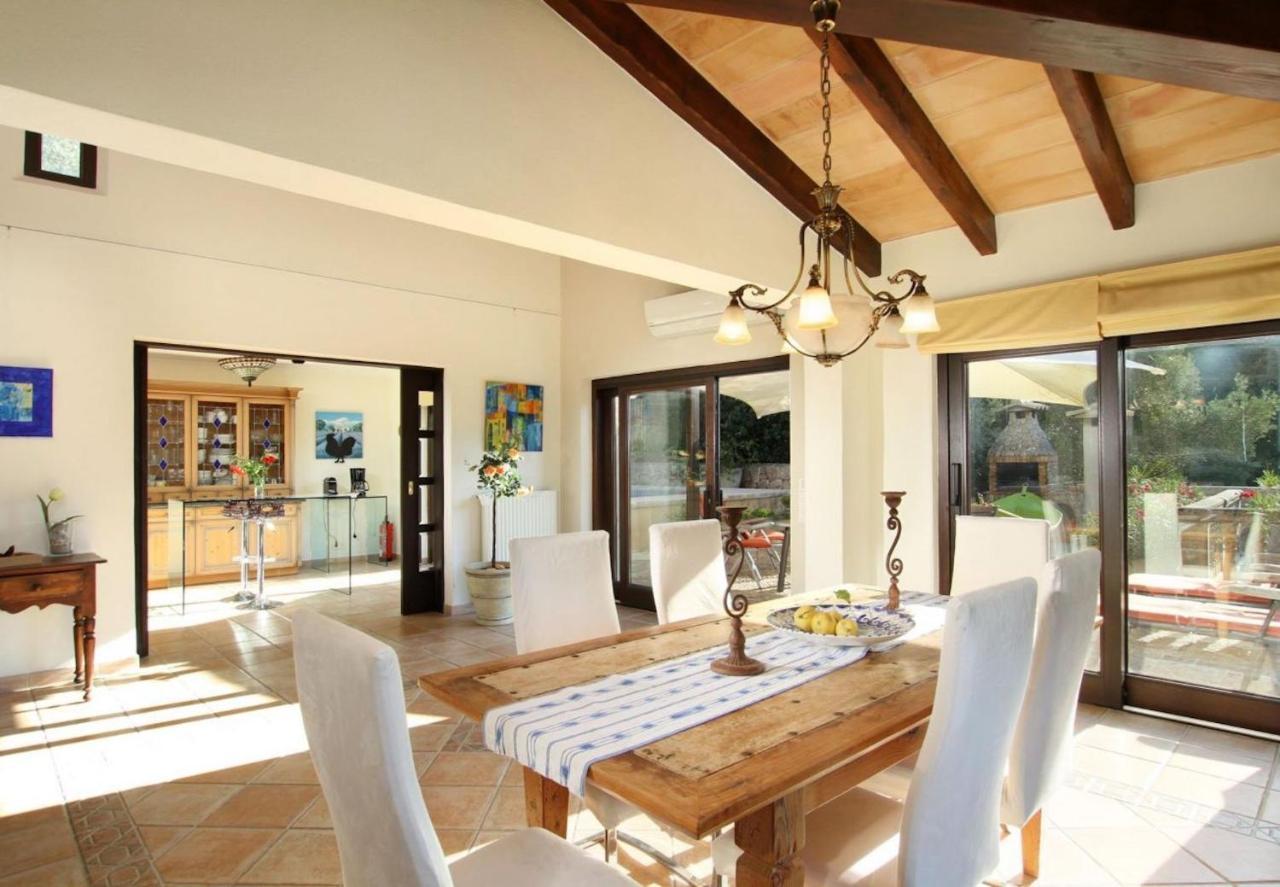 Villa Magnificent Modern With Sauna By Renthousing Pollensa