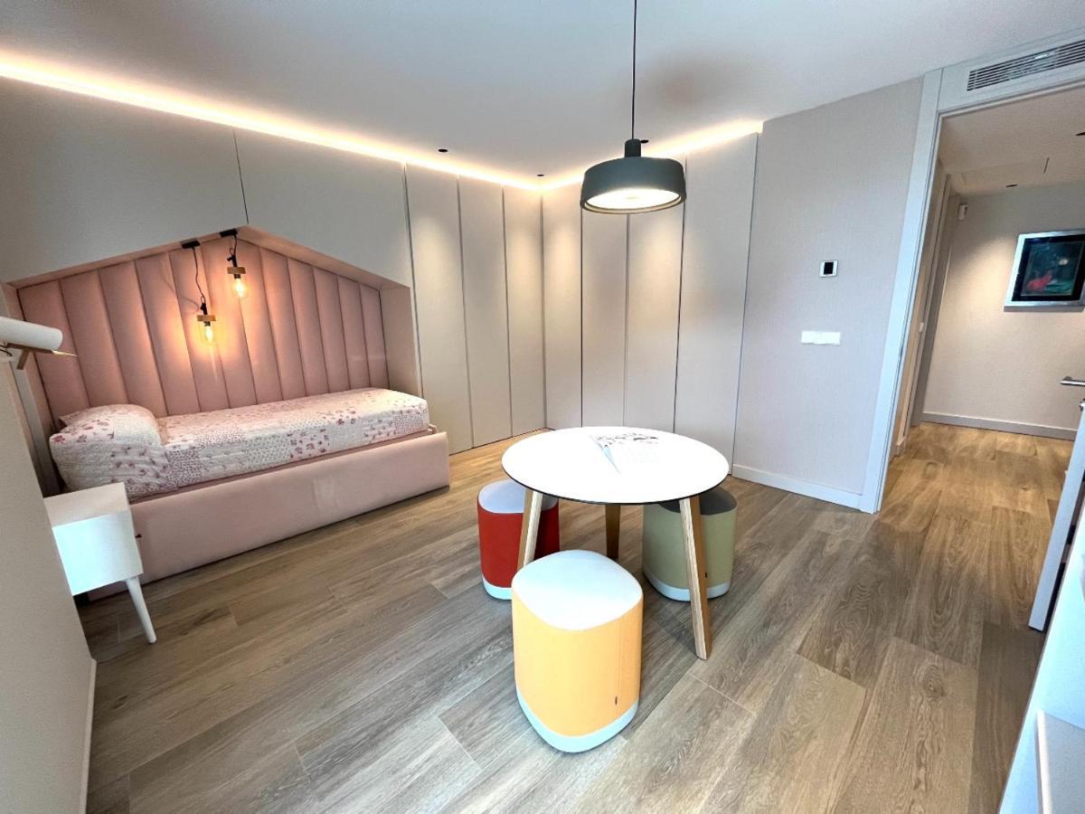 Luxury Con Piscina,primera Línea De Playa *