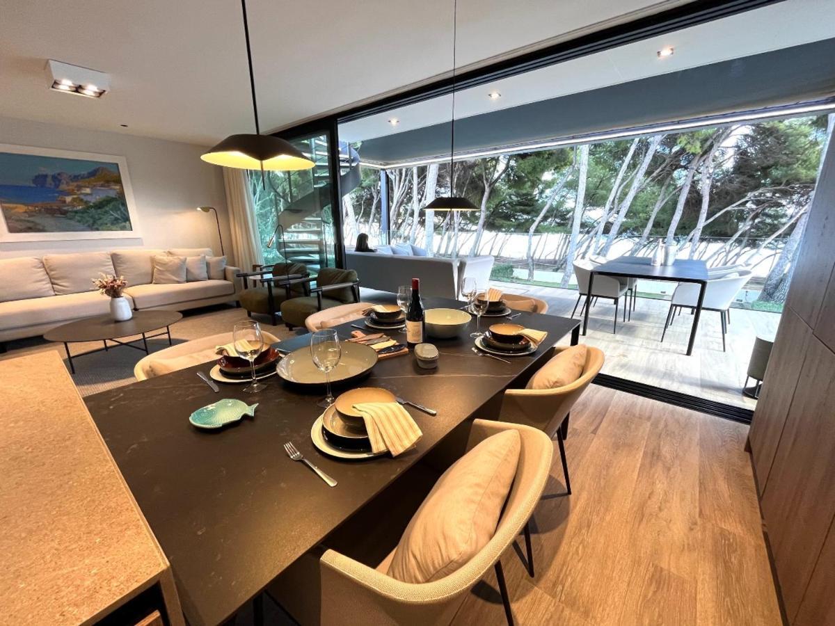 Luxury Con Piscina,primera Línea De Playa Apartamento *
