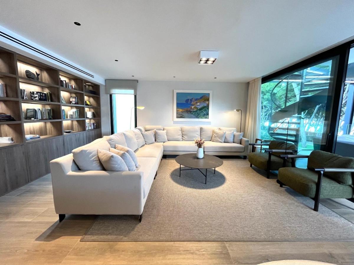 Luxury Con Piscina,primera Línea De Playa Apartamento *