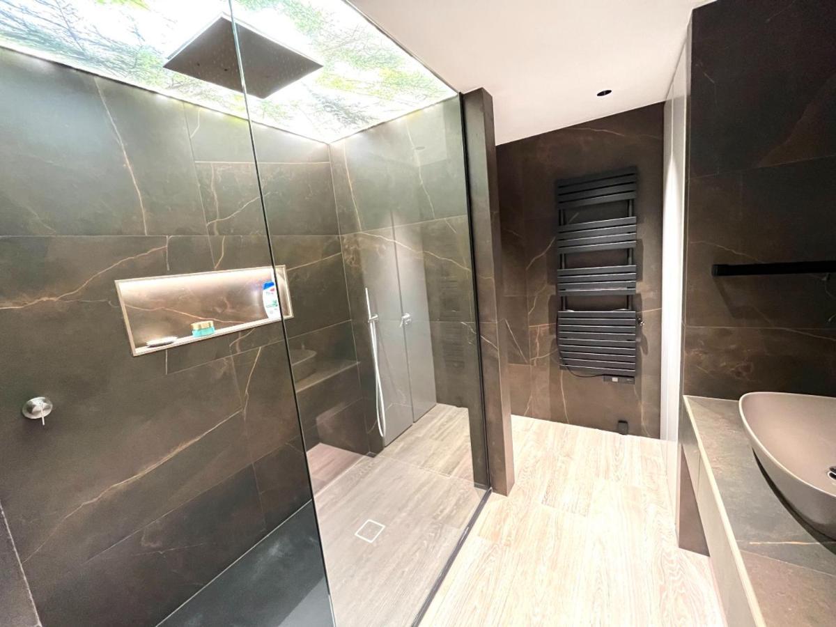 Luxury Con Piscina,primera Línea De Playa Apartamento