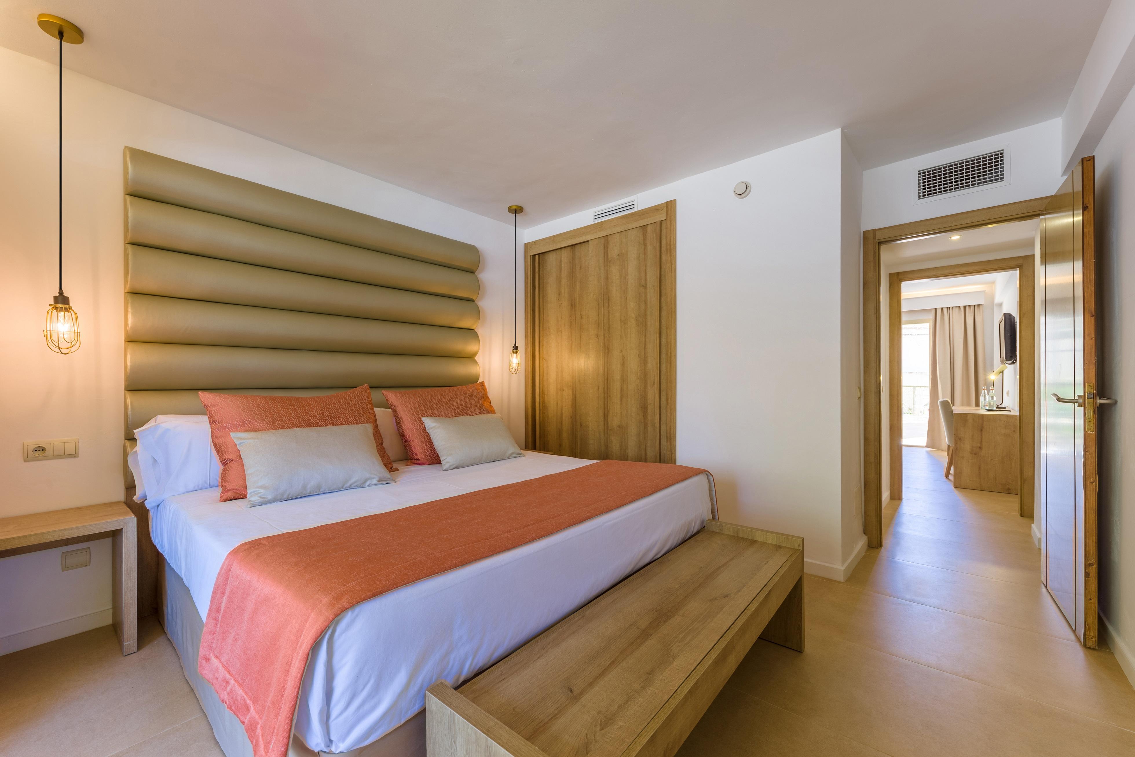 Zafiro Aparthotel