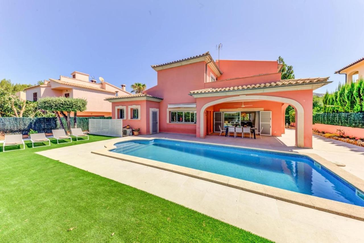 Deluxe Mallorca I Upmarket Location I Maria Bonaire I 4 Bedrooms I Close To The I * Alcúdia