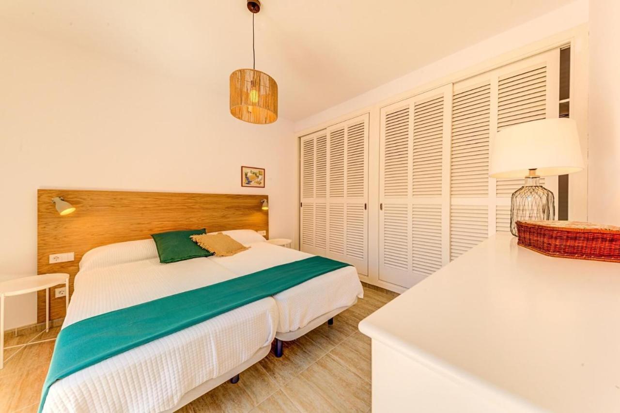 Villa Deluxe Mallorca I Upmarket Location I Maria Bonaire I 4 Bedrooms I Close To The I *