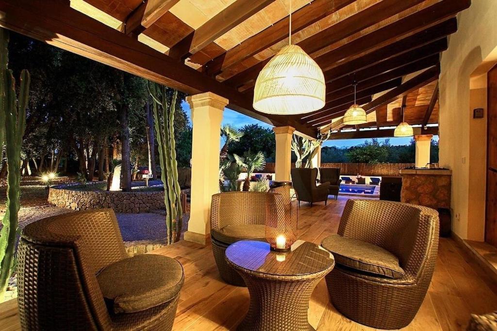Spectacular Newly Renovated In Pollensa By Renthousing Puerto Pollensa
