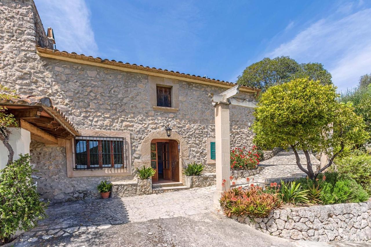 Charming Pollensa Villa Beautiful Views Of The Tramuntana Mountains La Coma I 4 Bedrooms Pollensa Villa