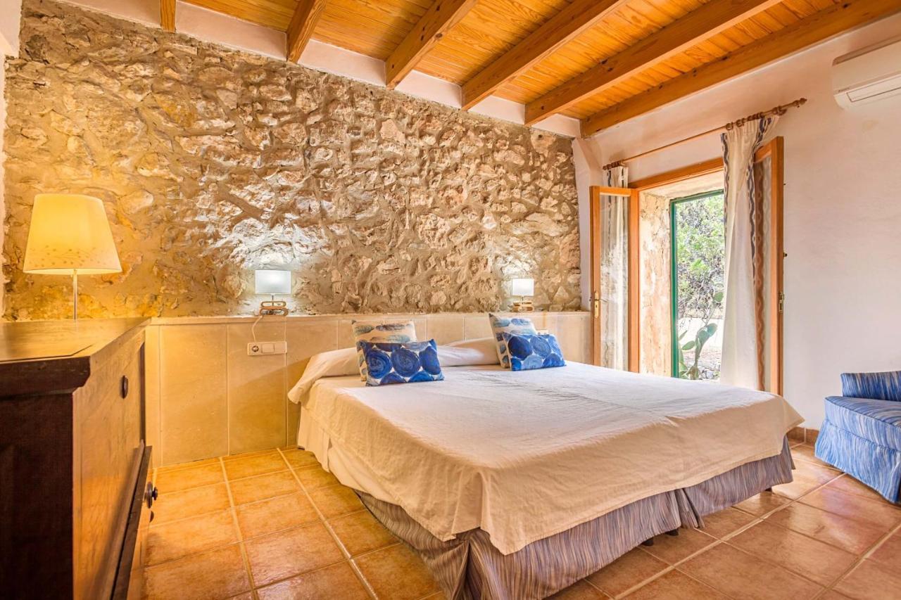 Charming Pollensa Villa Beautiful Views Of The Tramuntana Mountains La Coma I 4 Bedrooms Pollensa Pollensa