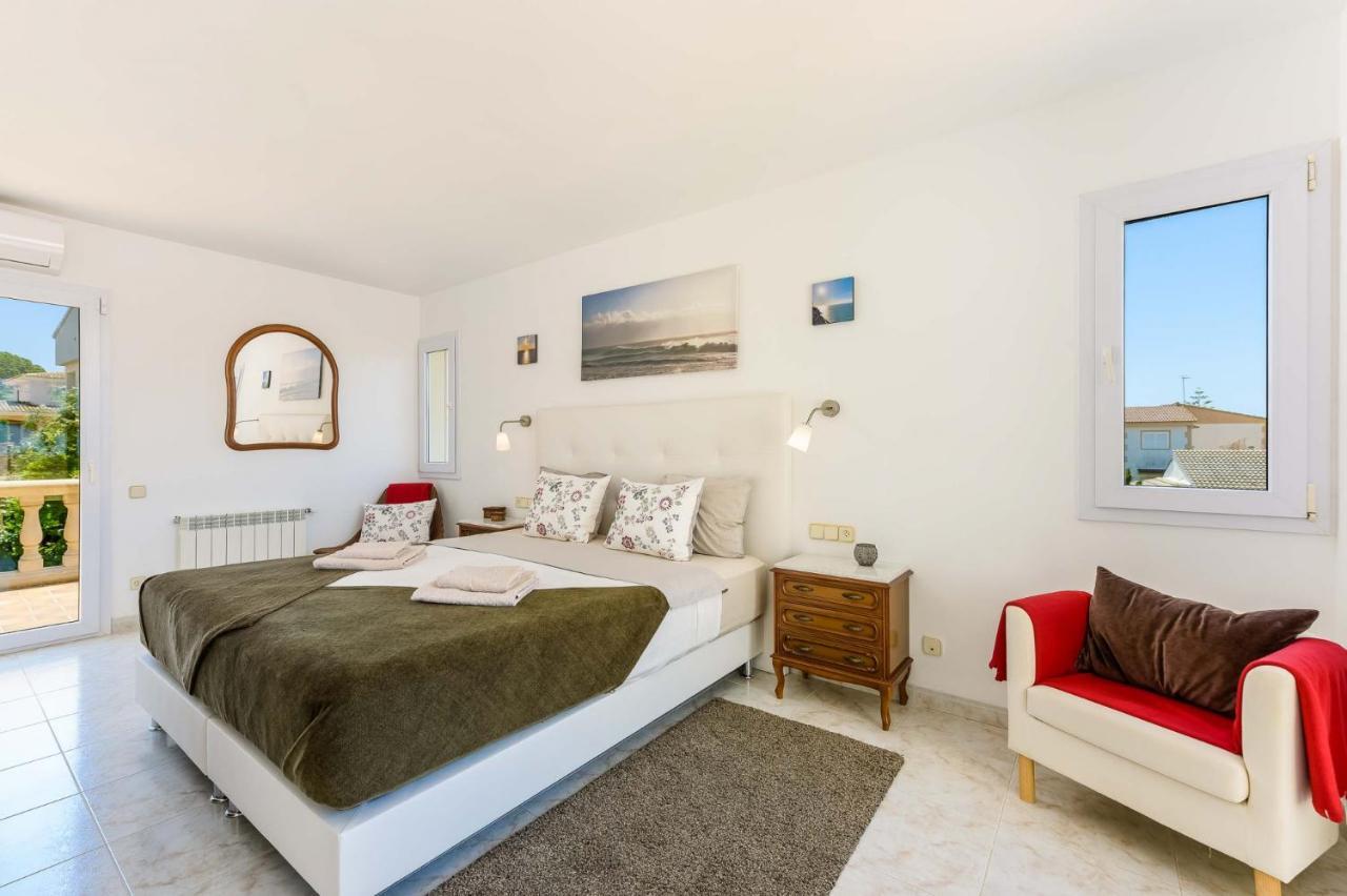 2263 Sunny With Views Over The Bay Of Palma Villa