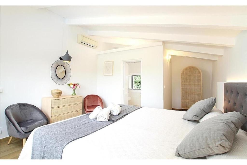 Spectacular Newly Renovated In Pollensa By Renthousing * Puerto Pollensa