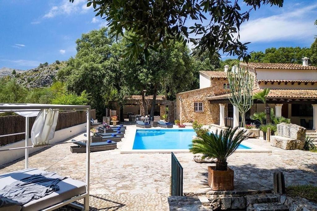 Villa Spectacular Newly Renovated In Pollensa By Renthousing Puerto Pollensa