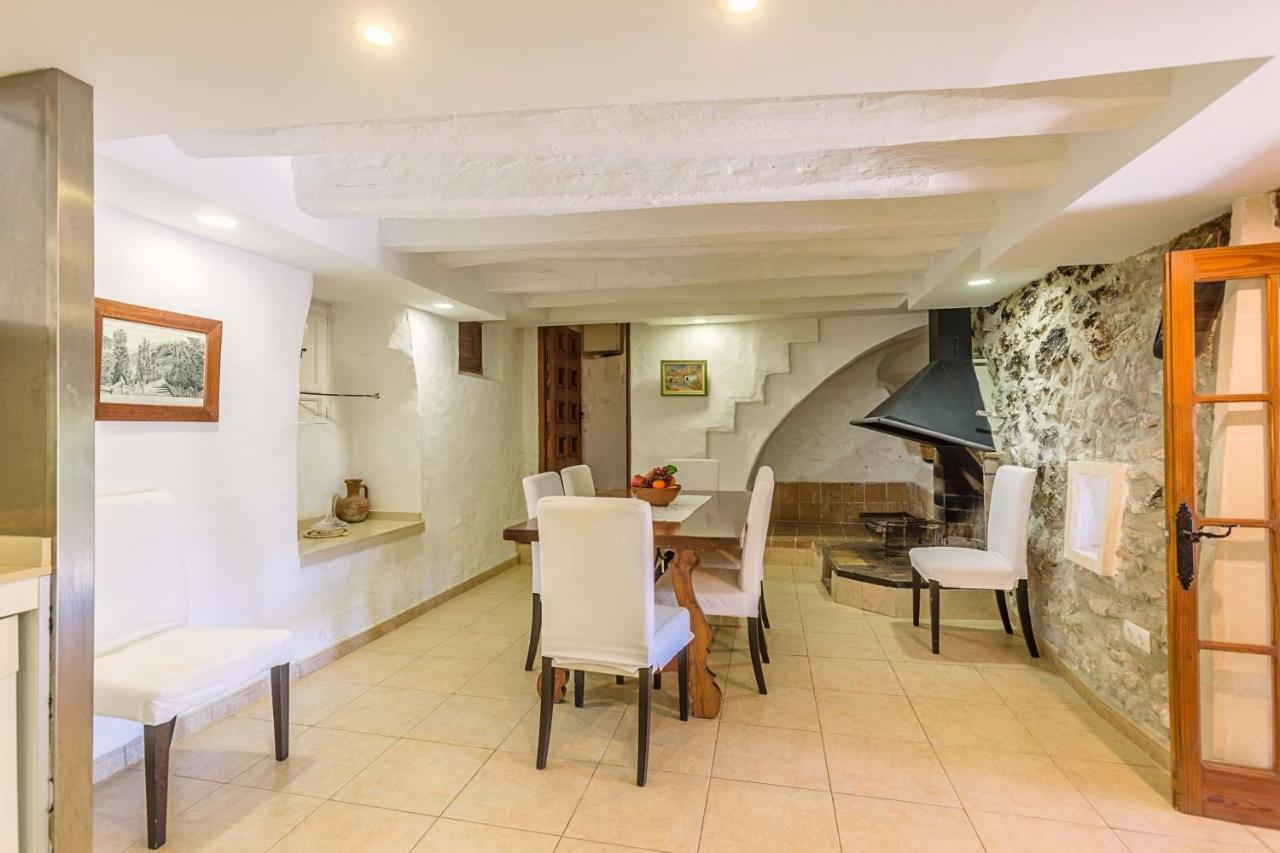 Villa Charming Pollensa Villa Beautiful Views Of The Tramuntana Mountains La Coma I 4 Bedrooms Pollensa Pollensa