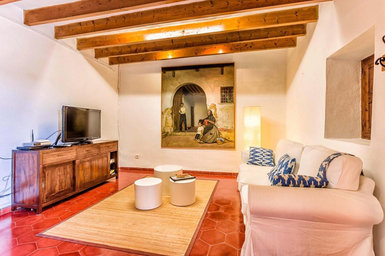 Villa Charming Pollensa Villa Beautiful Views Of The Tramuntana Mountains La Coma I 4 Bedrooms Pollensa Pollensa