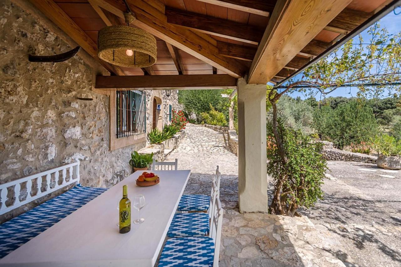 Villa Charming Pollensa Villa Beautiful Views Of The Tramuntana Mountains La Coma I 4 Bedrooms Pollensa Pollensa