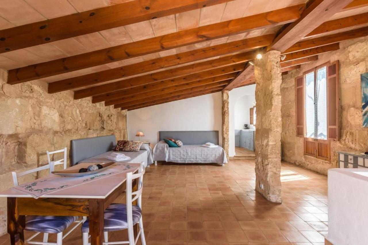 Garroverar Villa *