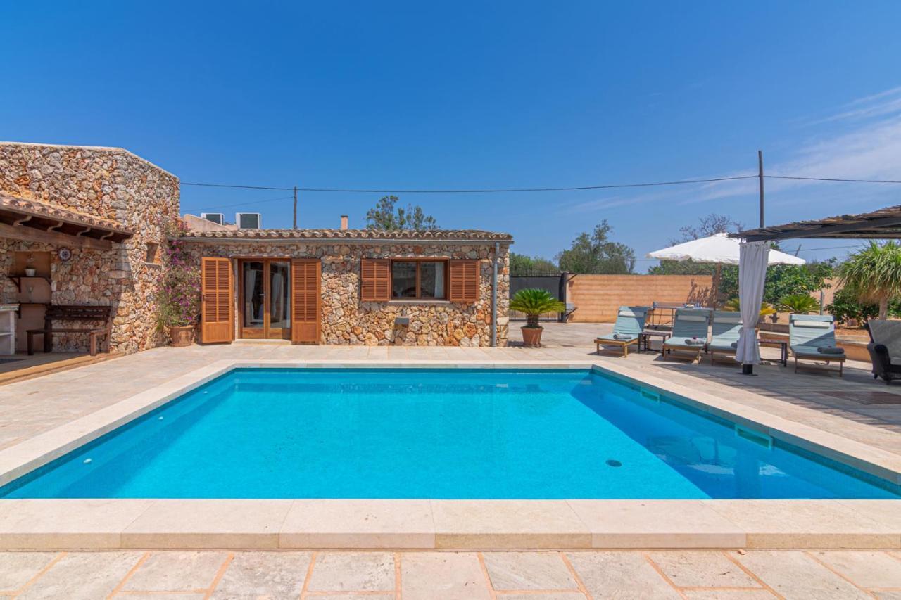 Hortet Villa *