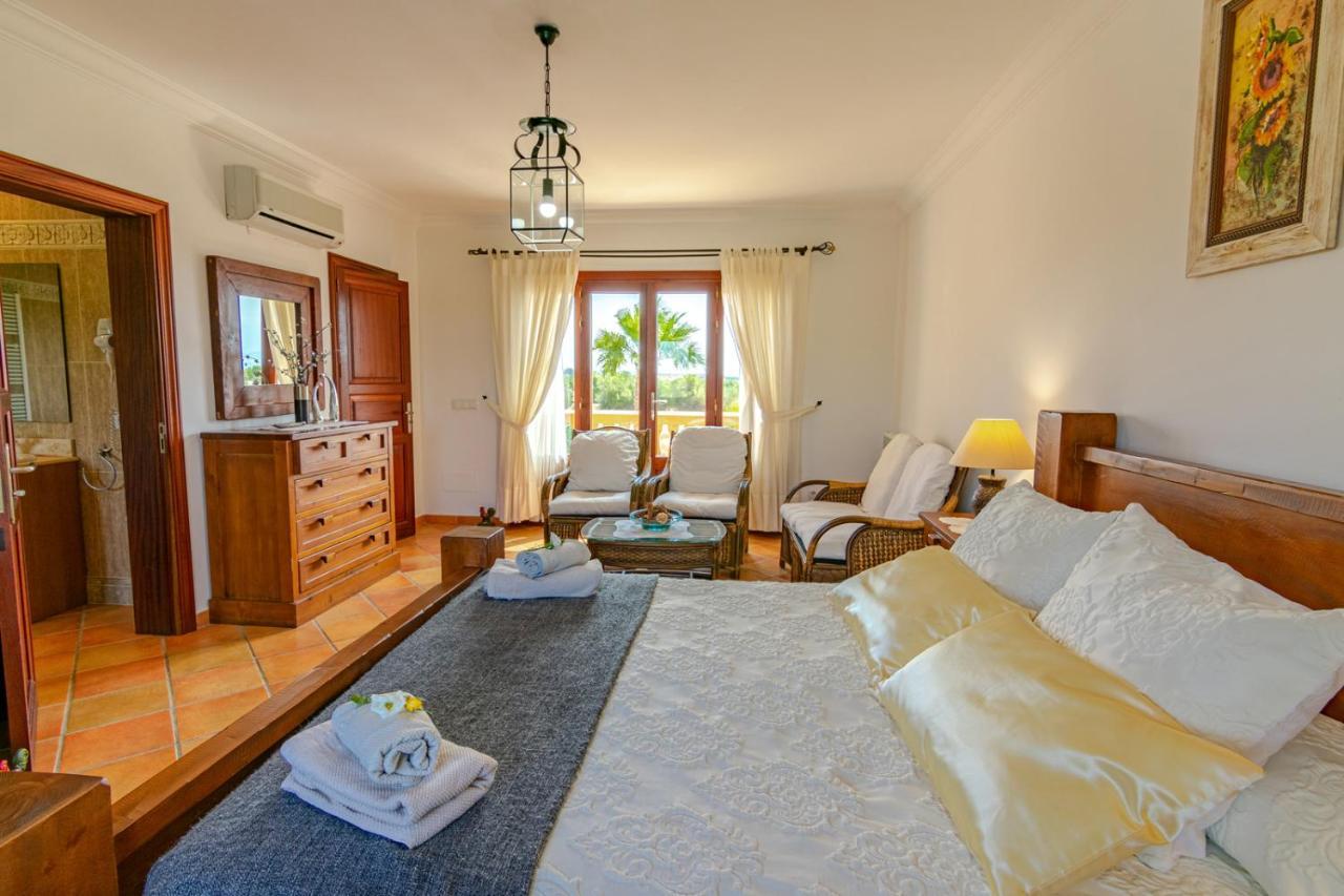 Villa Sanchez