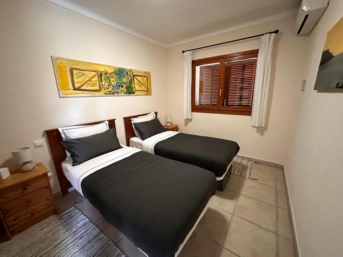 Sanchez In Strandnahe Mit Pool, Jacuzzi, Klima, Wifi, Gas Bbq *