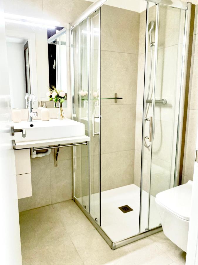 Apartahotel With 2-en Bedrooms