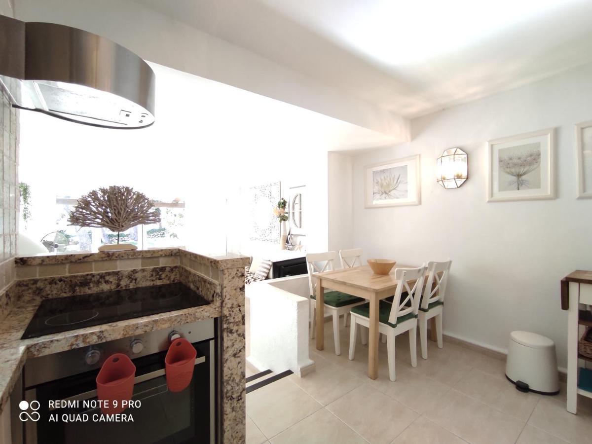 Ferrera Park 607 Apartment
