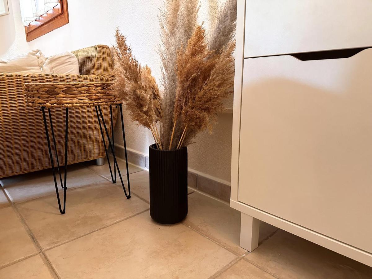 Villa Sanchez In Strandnahe Mit Pool, Jacuzzi, Klima, Wifi, Gas Bbq