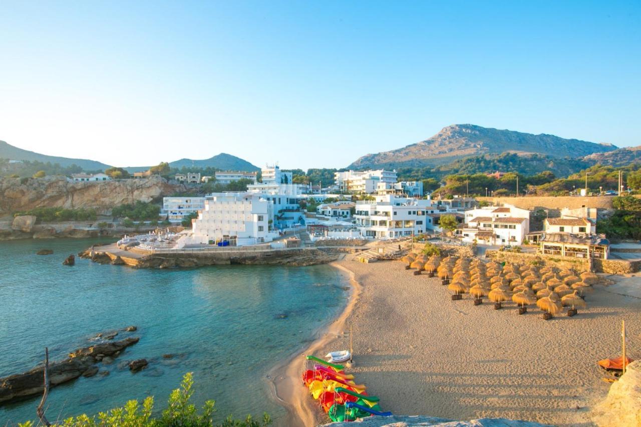 March By Cala de Sant Vicenc