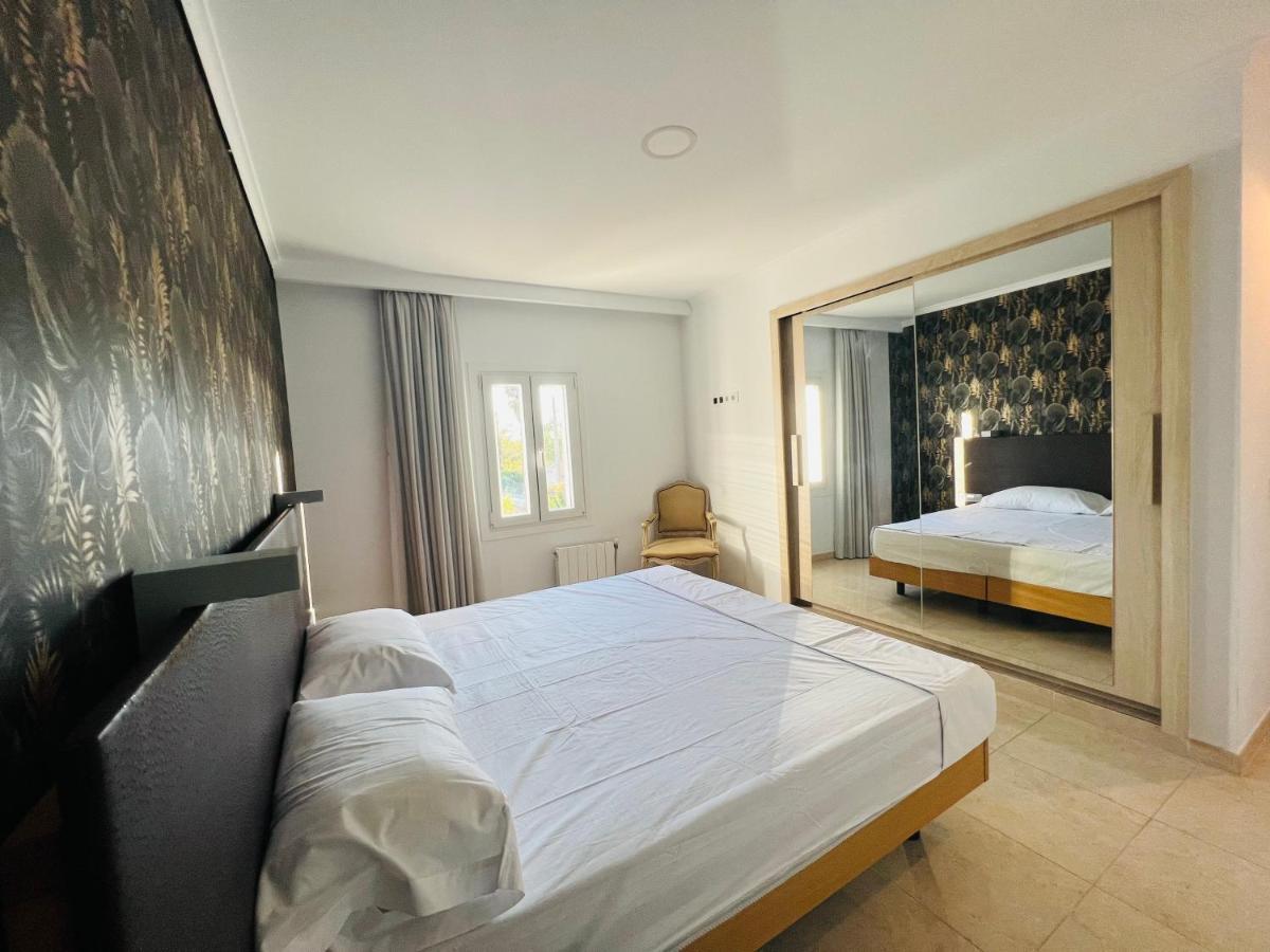 Copacabana Super Lujo Villa *