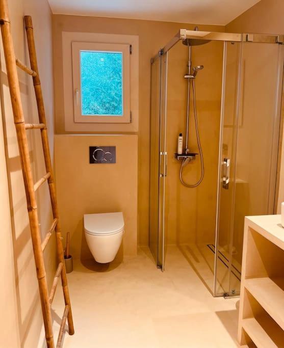 Mit Meerblick Und Pool Fuer 6 Personen Villa