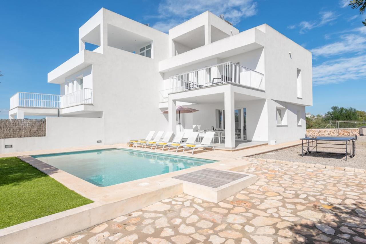Stunning Marianella Gris, Pool, Bbq, Ac, Free Wifi Holiday home *